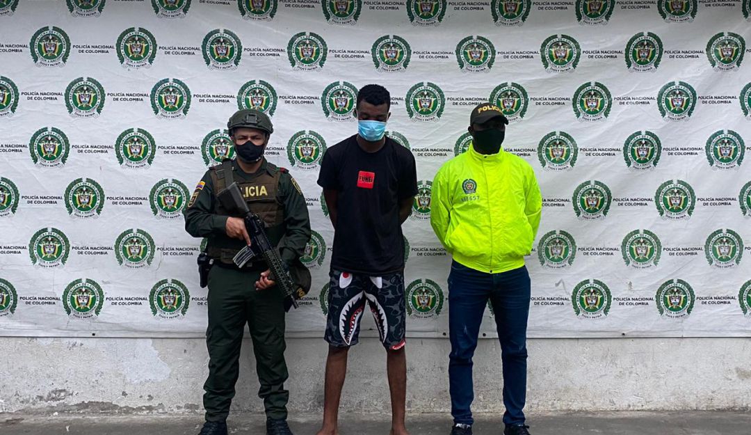 Wilson Enrique Cuero Cuero, alias ‘Yuca’, fue capturado por agentes del CTI de la Fiscalía y Policía judicial en una vía pública de Tumaco, Nariño