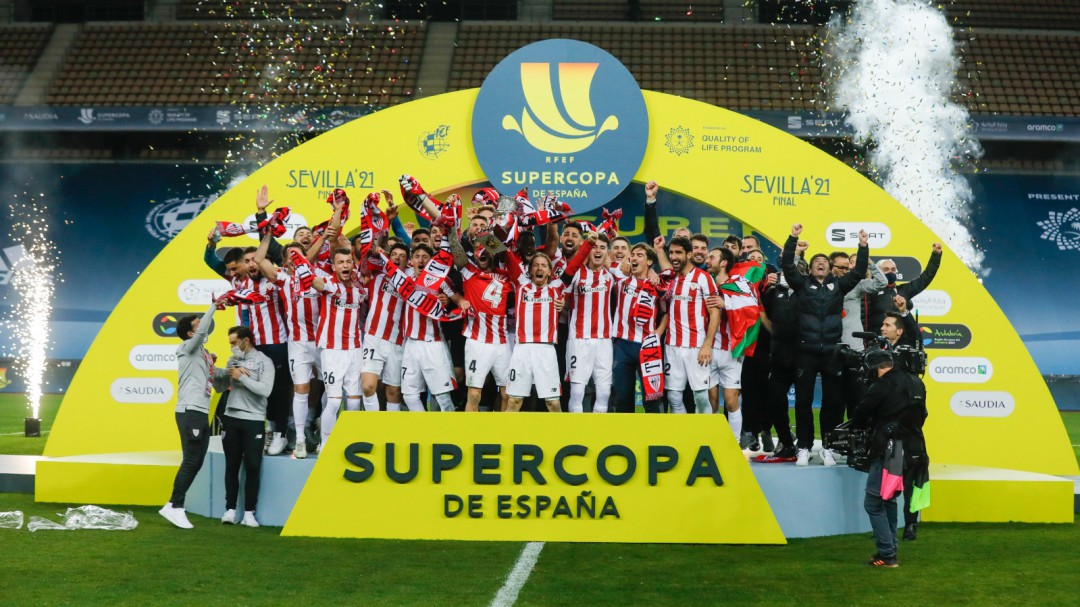 Athletic Bilbao supercampeón y Messi expulsado por primera vez en Barcelona