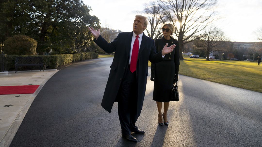 Volveremos de alguna forma: Trump deja la Casa Blanca