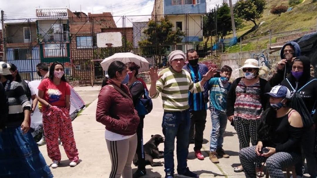 Familias desalojadas siguen pasando cuarentena en carpas en Ciudad Bolívar