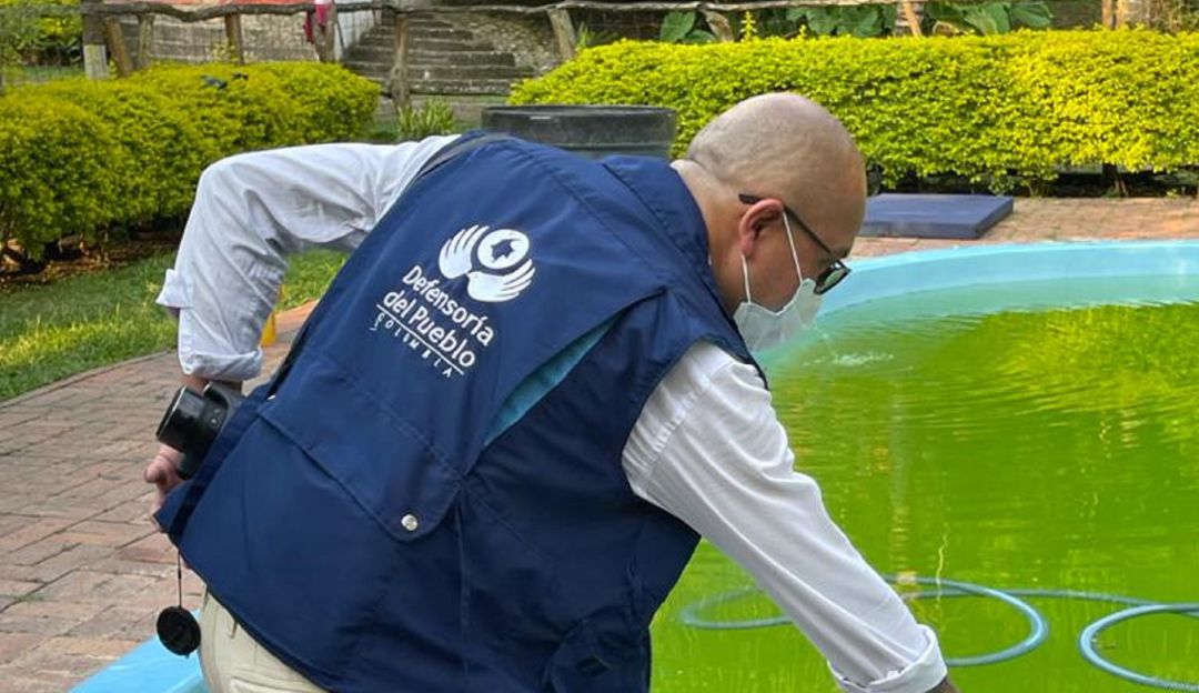 Algunos de los castigos puestos en la fundación eran beber agua de la piscina, correr descalzos y restricciones en los alimentos.