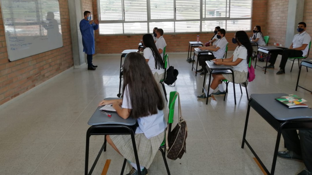 Se reactivan las obras de infraestructura educativa del plan con el FFIE