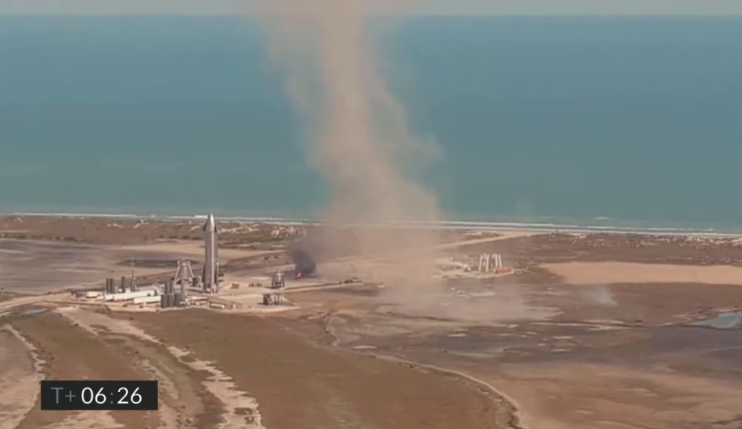 Un prototipo de cohete SpaceX se estrella al aterrizar