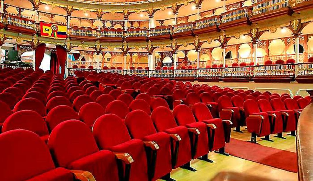 Teatro Adolfo Mejía