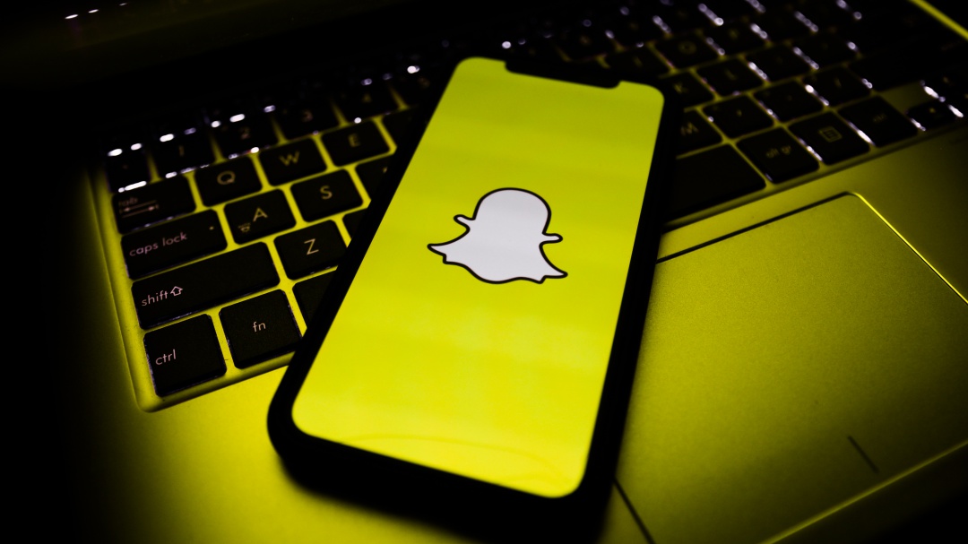 SnapChat invita a sus usuarios a verificar sus amistades y contactos