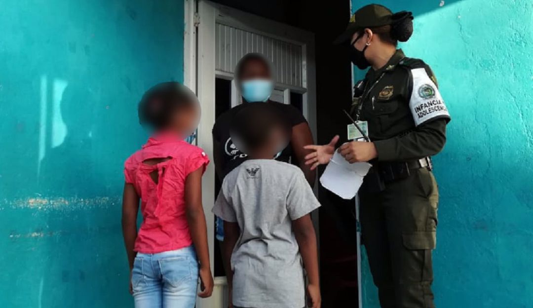 Ubican a niños que aparecieron en redes sociales en fotografías consumiendo bebidas alcohólicas