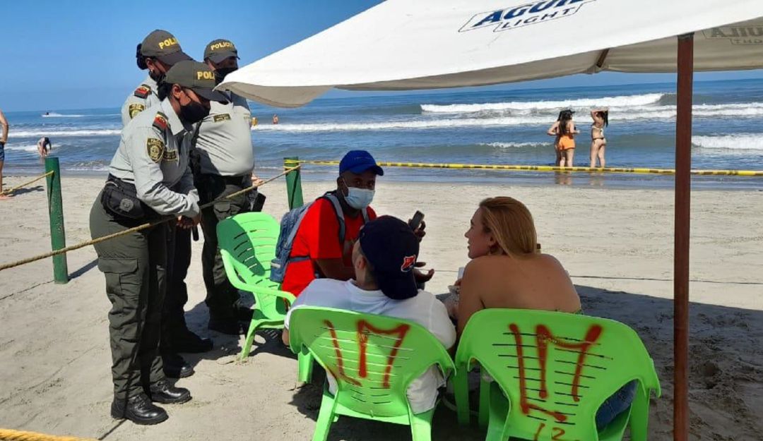 Mujeres de la Policía de Turismo y Patrimonio en su primer día como agentes de la institución