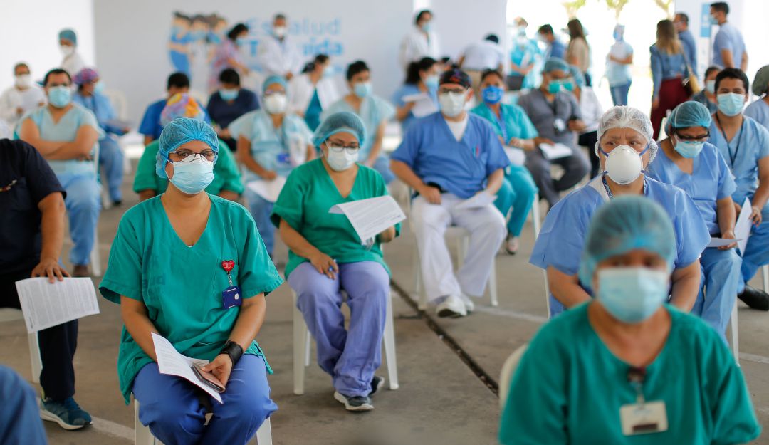 Las jornadas de vacunación en Perú iniciaron el 9 de febrero con el fármaco de Sinopharm.