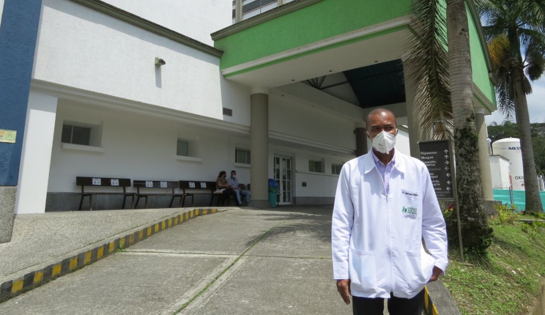 Médico José Isaac Mosquera recibirá la primera vacuna contra el COVID en Quindío