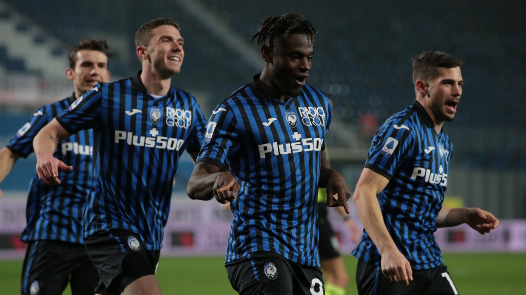 Sello colombiano: Asistencia de Muriel y golazo de Duván Zapata