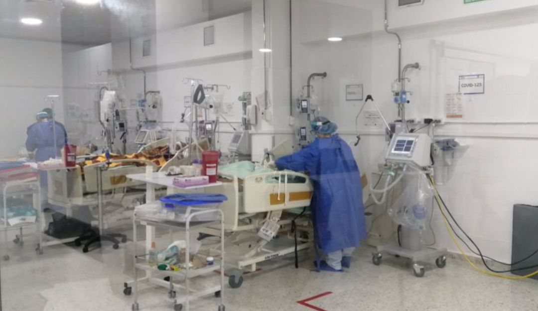 Se reportó la cifra más baja de fallecidos por COVID en meses