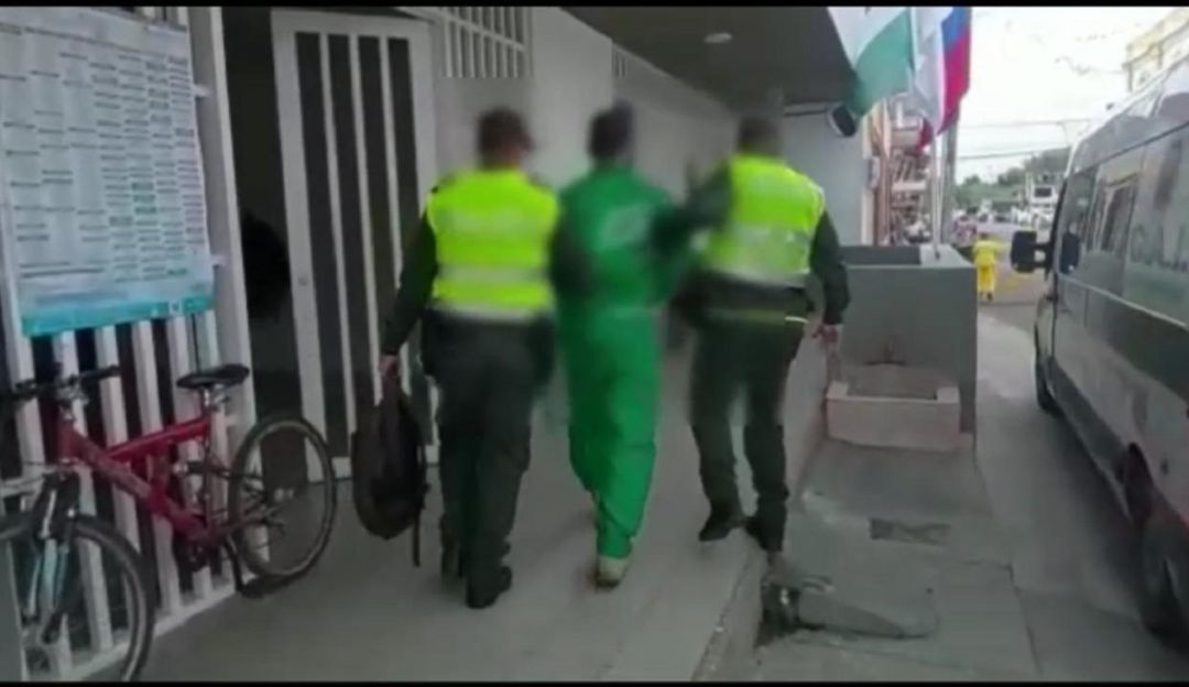 Capturan ladrón en flagrancia en Guacarí