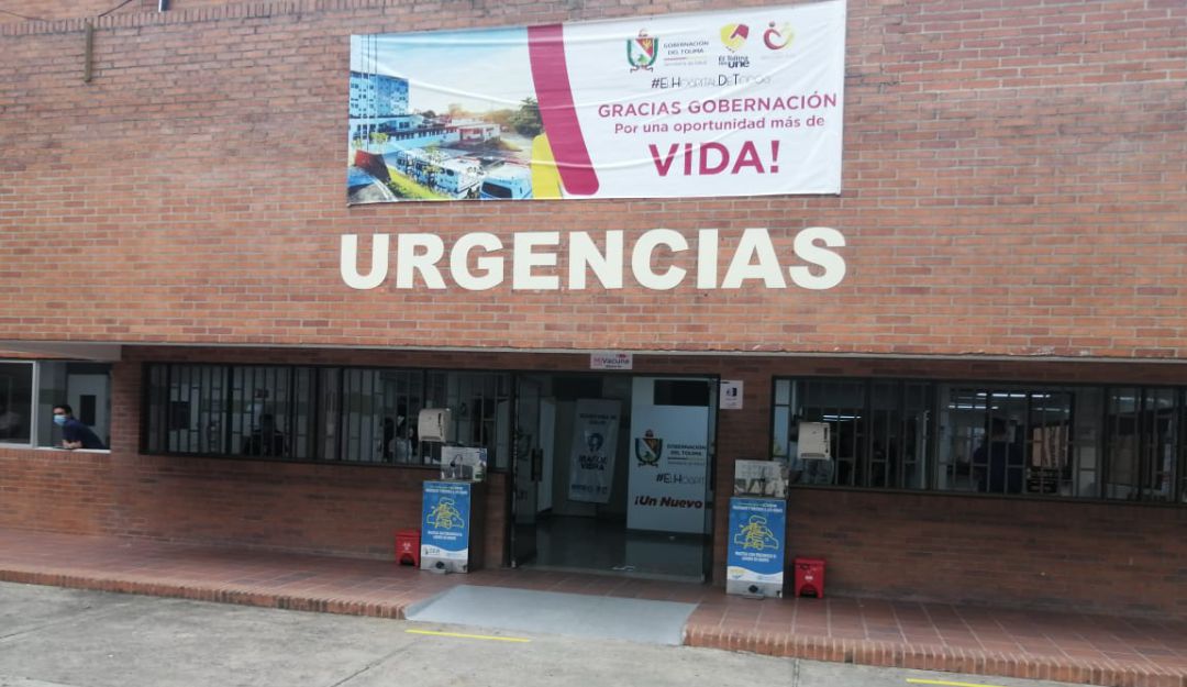 La vacunación contra el COVID-19 inició en la sede del hospital Federico Lleras Acosta, sede Limonar.