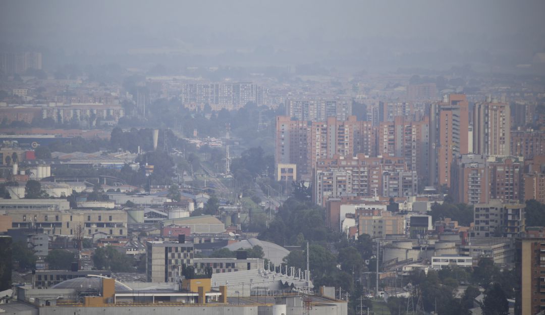 La recomendación es cerrar las puertas y cubrir las fuentes de agua para evitar su contaminación