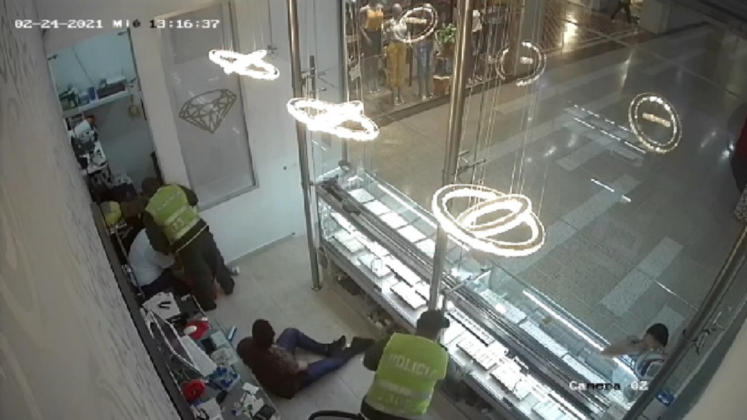 Así fue el robo de joyas por hombres vestidos de Policía en Barranquilla