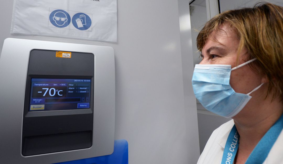 La vacuna de Pfizer y Biontech requiere almacenamiento entre los -80ºC y los -60ºC.