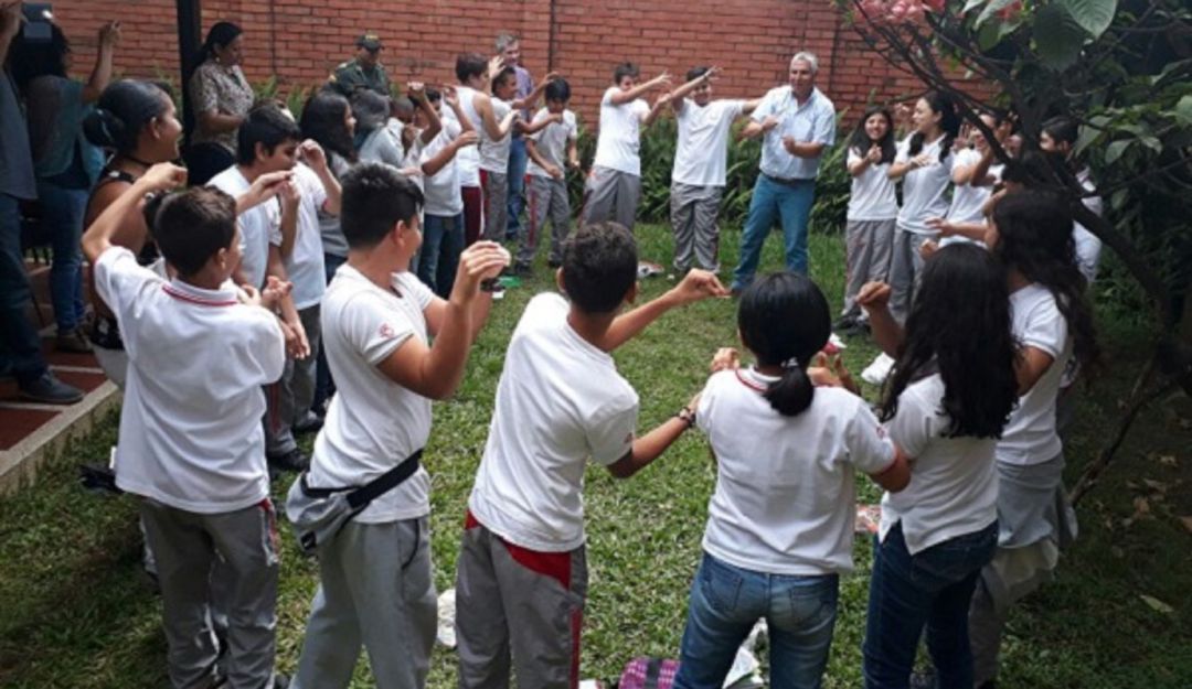Estudiantes de instituciones oficiales de la Capital del Valle de nuevo a las aulas.