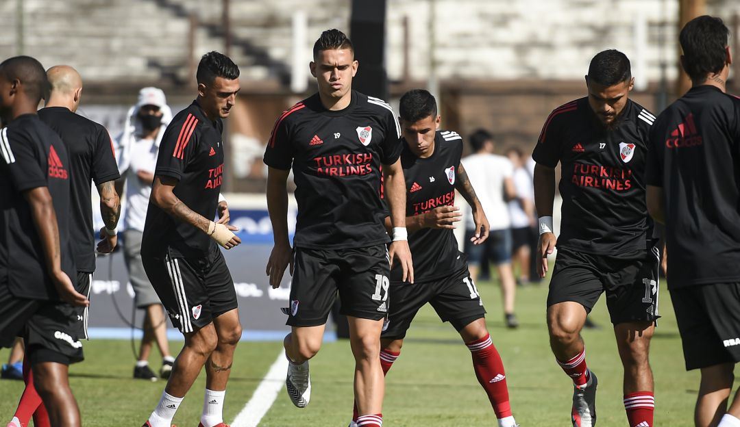 Rafael Santos Borré aun no renueva su contrato con River Plate.