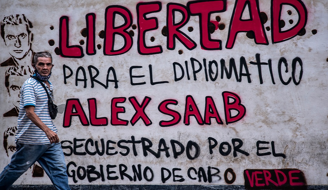 En Caracas, Venezuela, se han marcado varios muros exigiendo la libertad de Saab.