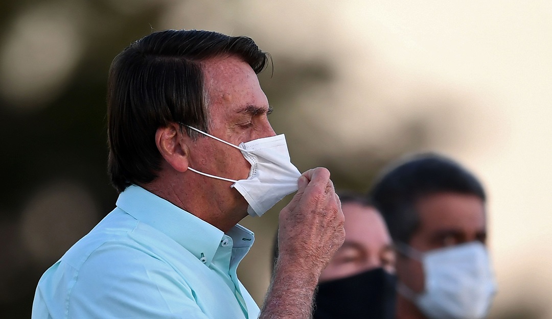 El presidente brasileño, Jair Bolsonaro, ha sido criticado por su respuesta ante la pandemia.