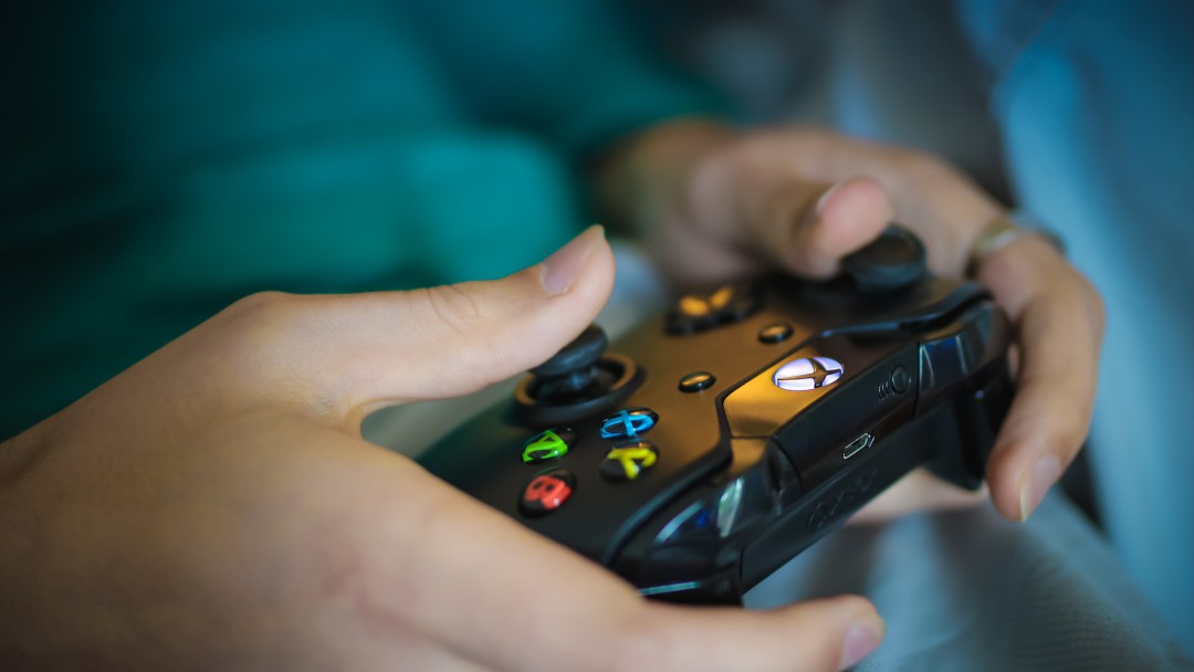 Jugador de Fifa es vetado del juego por insultos racistas a un exfutbolista