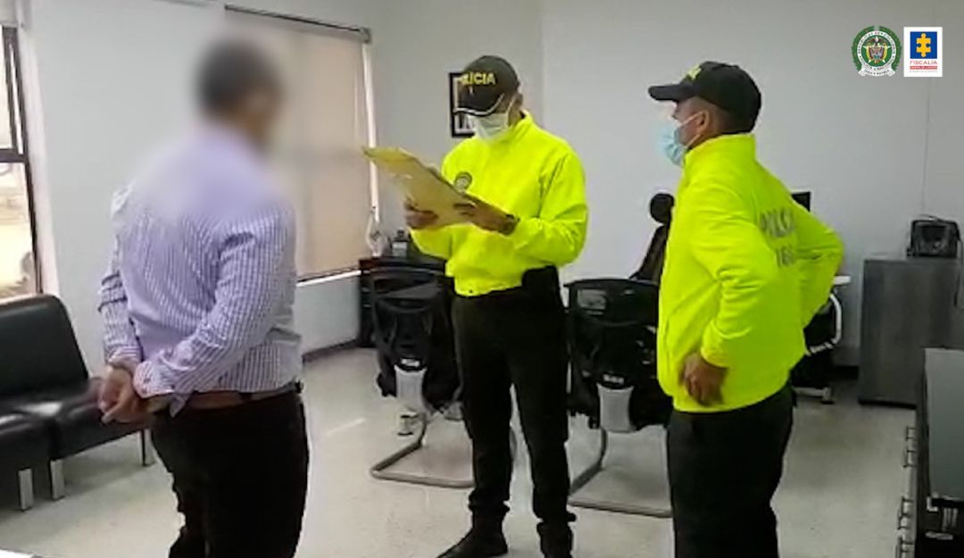 Momento de la captura de uno de los presuntos interantes de la red de corrupción judicial que estaría al servicio de la mafia
