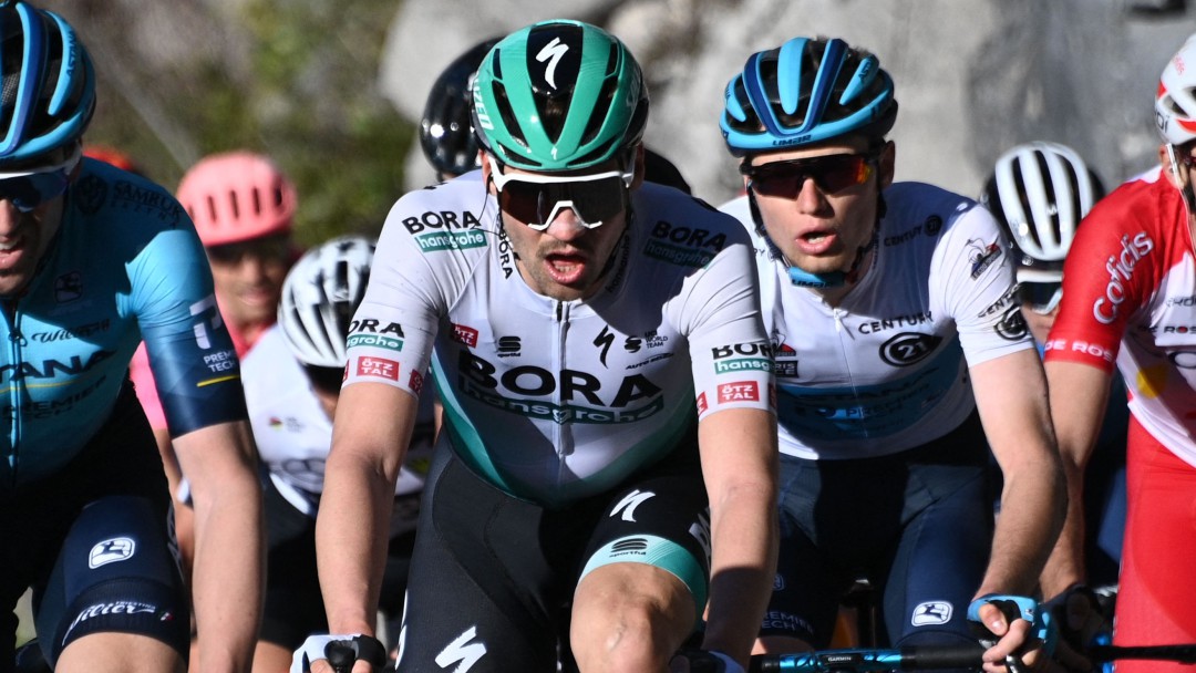 Maximilian Schachmann campeón de la Paris Niza en un mal día para Roglic