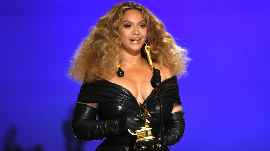 Beyoncé hace historia al ser la mujer más galardonada de los Grammy
