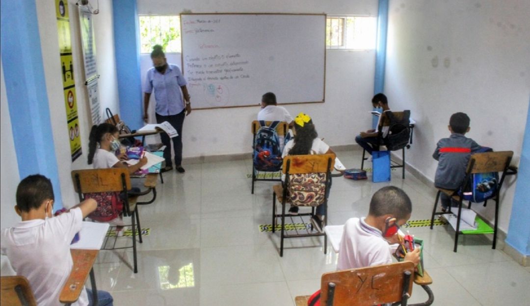 El Colegio Mixto Nuevo Porvenir, del barrio Villas de La Candelaria, inició clases presenciales