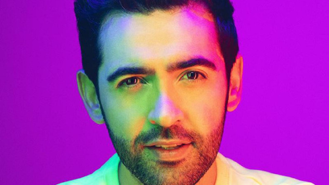 "Bonito" así es el amor de Alejandro González