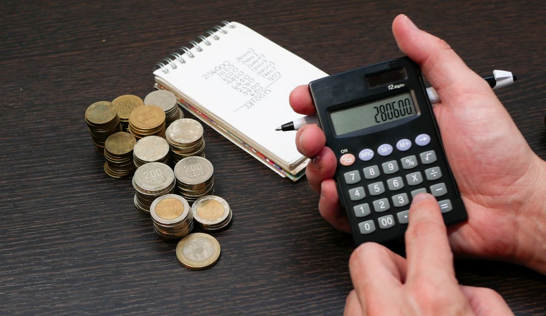 Dinero en Colombia para pago de impuesto.
