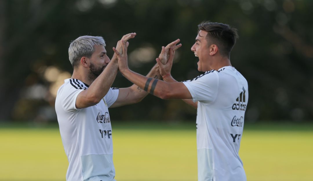 Sergio Agüero y Paulo Dybala