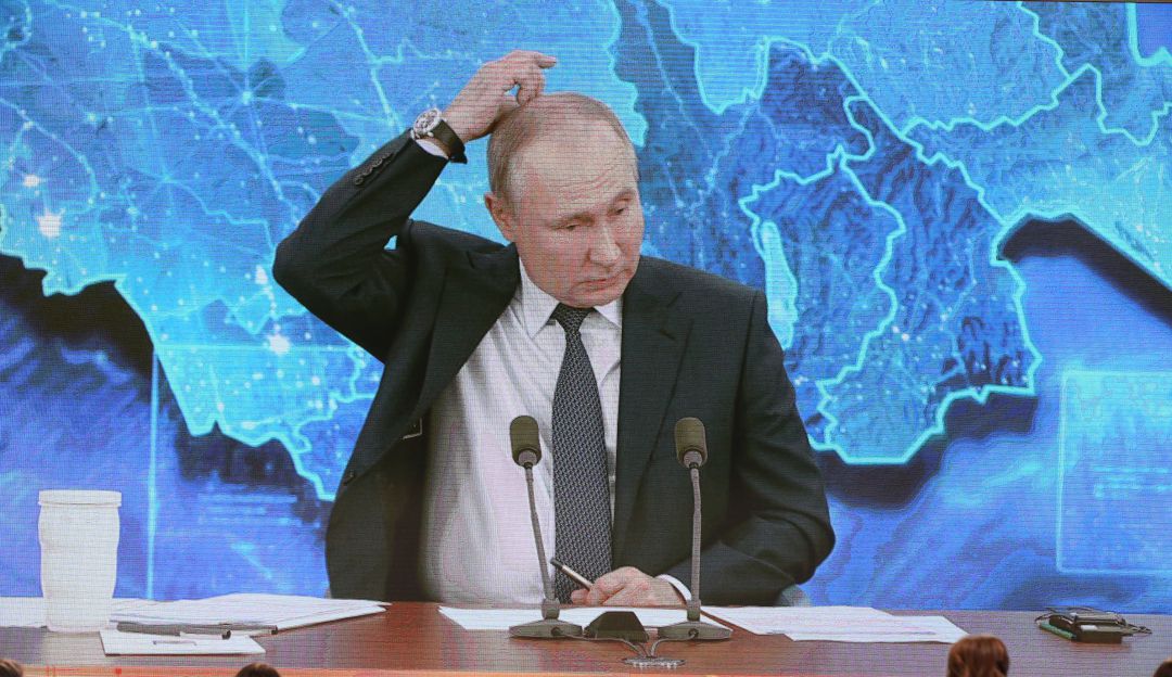 Vladimir Putin en una conferencia de prensa desde Moscú