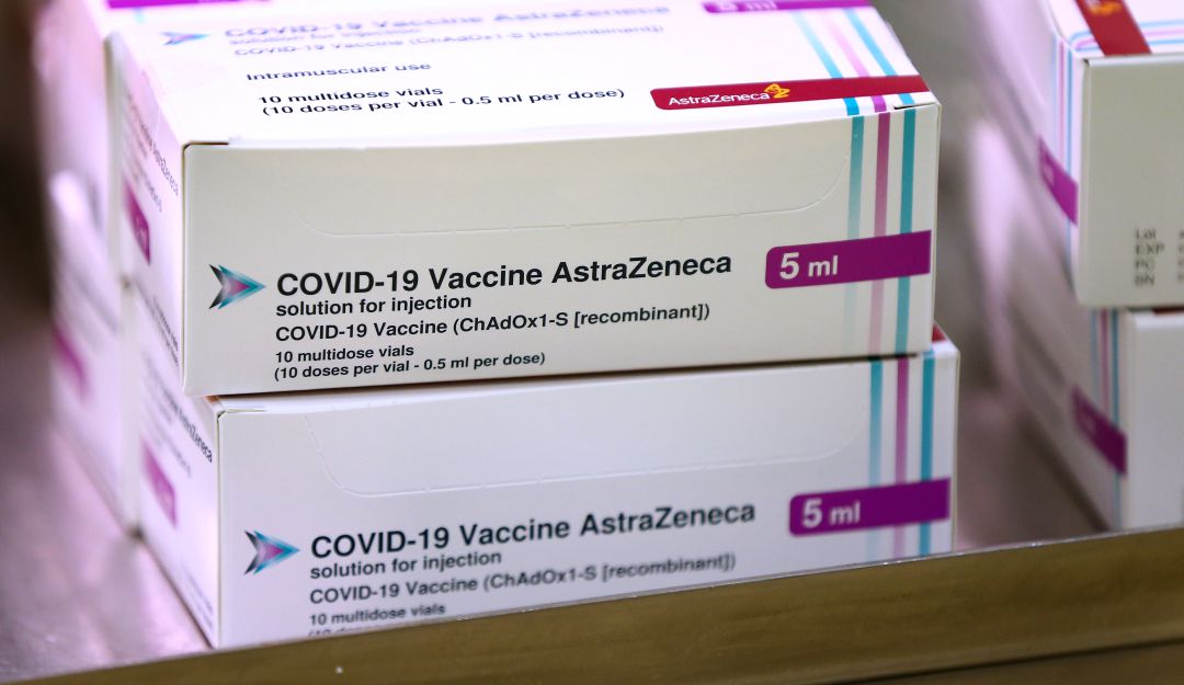 Las autoridades sanitarias estadounidenses no han avalado el uso de la vacuna de Oxford y AstraZeneca contra el COVID-19 en el país.