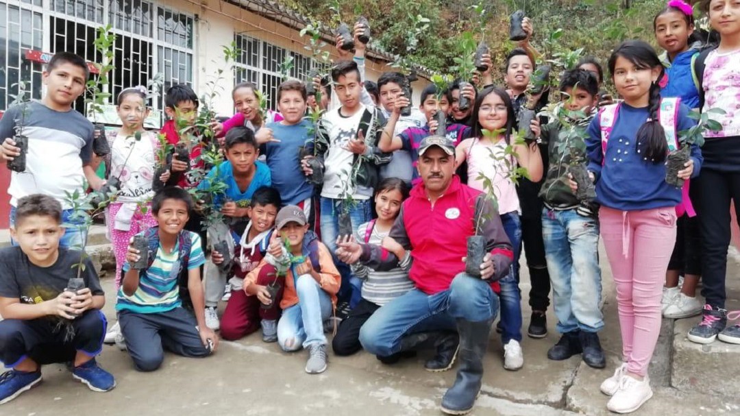 Profesor de Nariño y sus alumnos, premiados por su trabajo en el agro