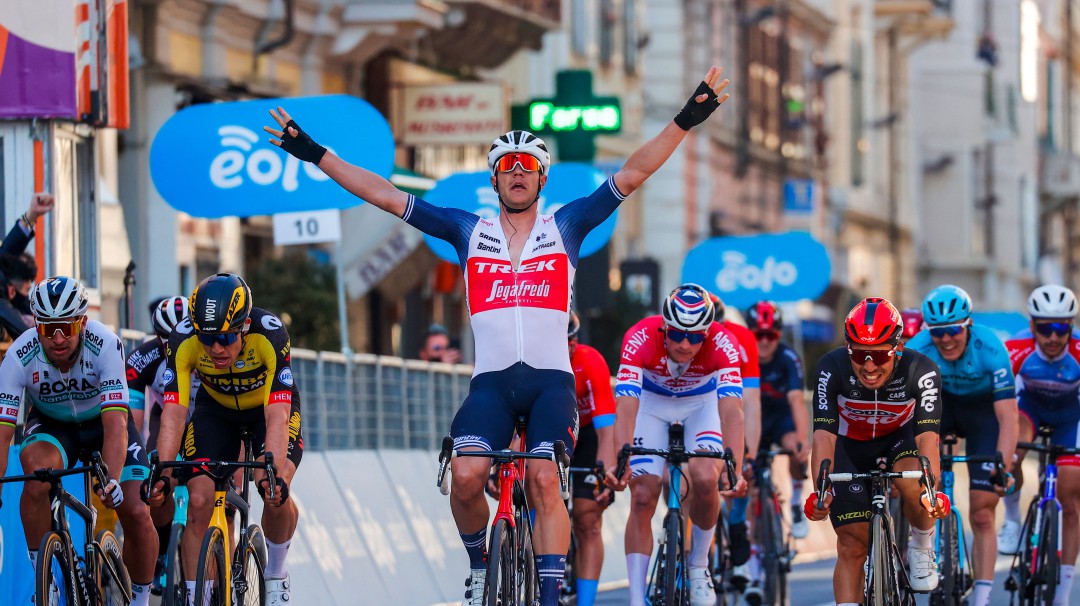 Jasper Stuyven campeón de la Milán - San Remo, primer monumento del 2021