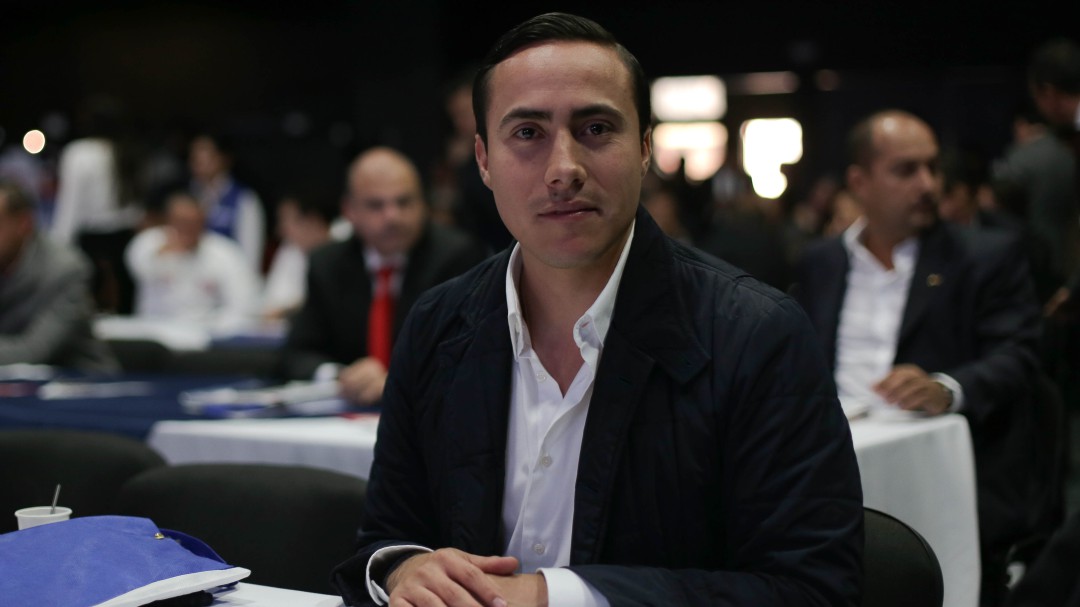 Senador Richard Aguilar, quien asistió al Congreso, dio positivo para COVID