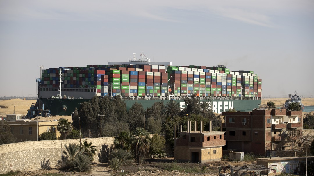 Desbloqueado el Canal de Suez al ser reflotado el "Ever Given"