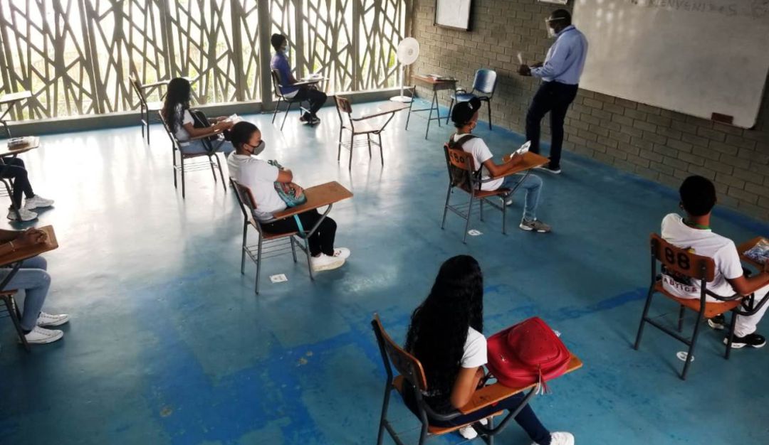 La alcaldía de Cartagena quiere evitar contagios masivos en la población estudiantil después de Semana Santa