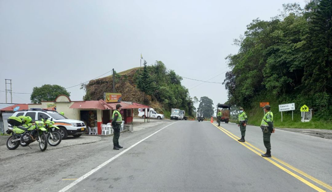 Puestos de control en la carretera de la Línea en Quindío