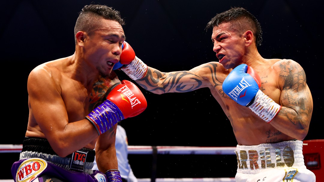 Destacada presentación del boxeador colombiano Pablo Carrillo en Dubái