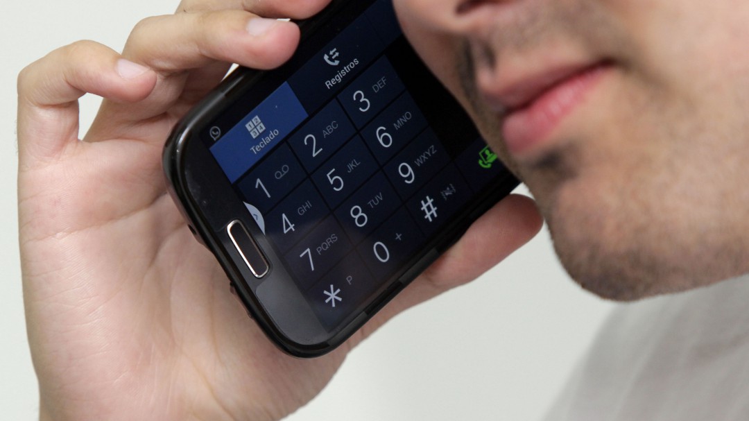 Comienza operación de WOM, cuarto operador de telefonía celular en el país