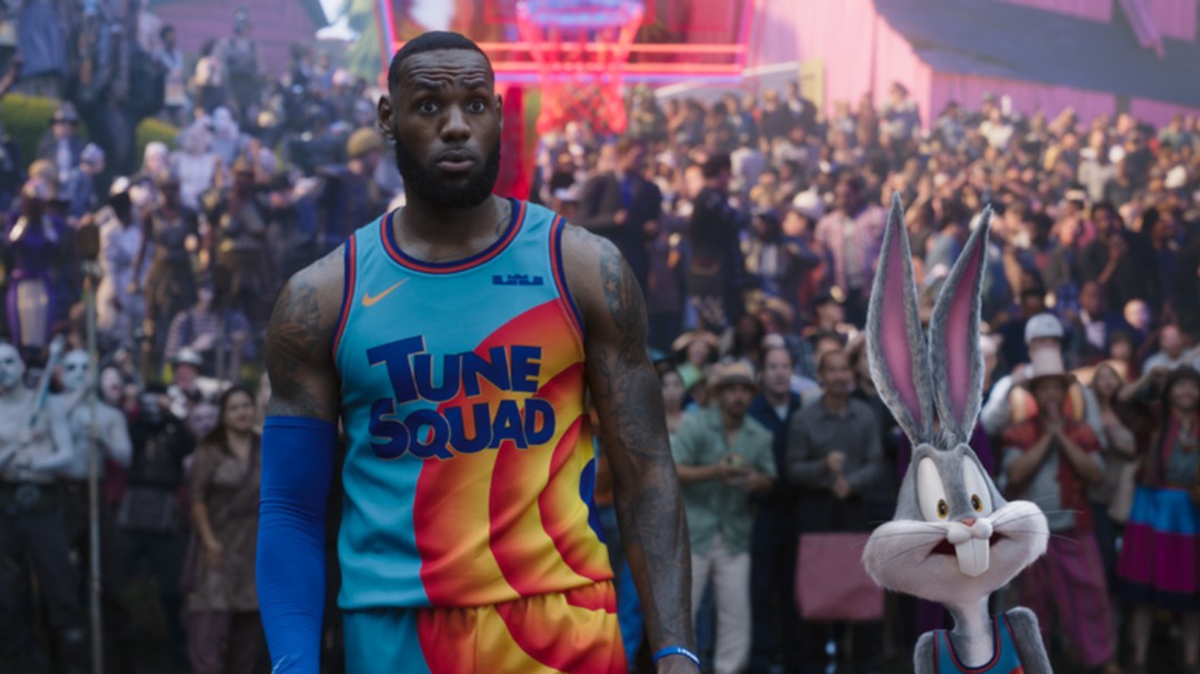 LeBron James, al rescate de su hijo en el tráiler de Space Jam 2