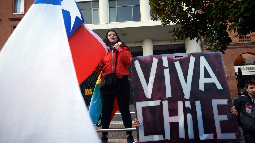 Chile aplaza elecciones, mientras Ecuador y Perú las mantienen