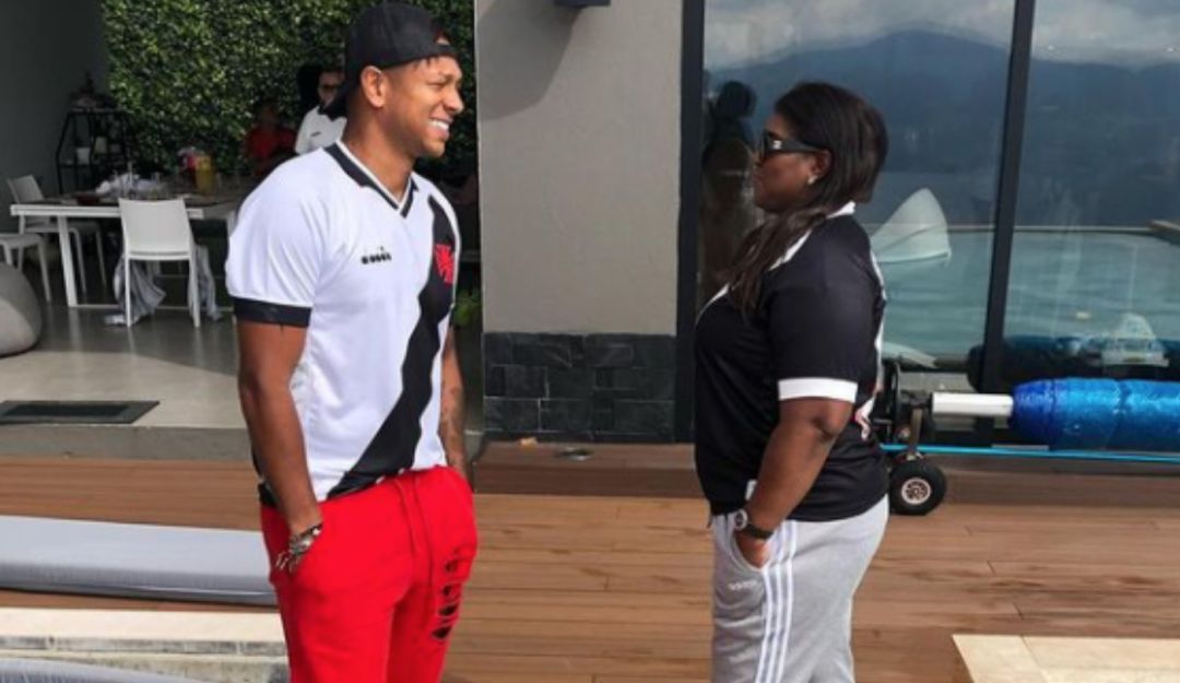 Fredy Guarín junto a su mamá.