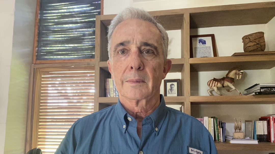 Caso Uribe: Jueza reconoce como víctima a expareja del testigo Monsalve