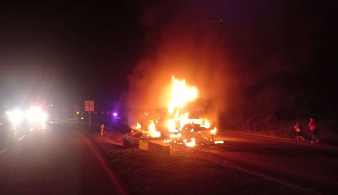 Investigan incineración de un bus de servicio intermunicipal en Cúcuta