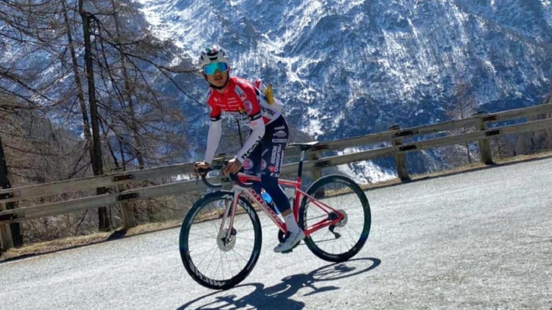 Santiago Umba: "Cuando necesito algún consejo acudo a Nairo Quintana"