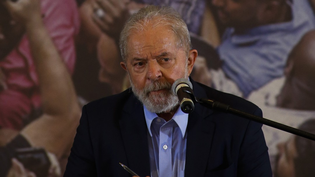 Lula admite que podría ser candidato en 2022 para luchar contra Bolsonaro
