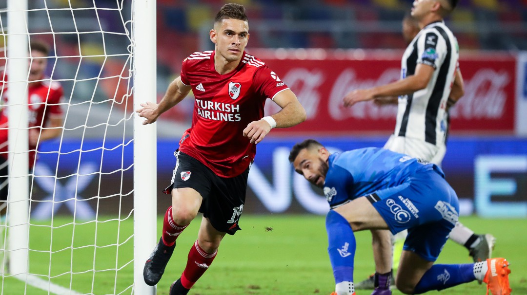 Figurón Santos Borré: doblete y asistencia en goleada de River Plate